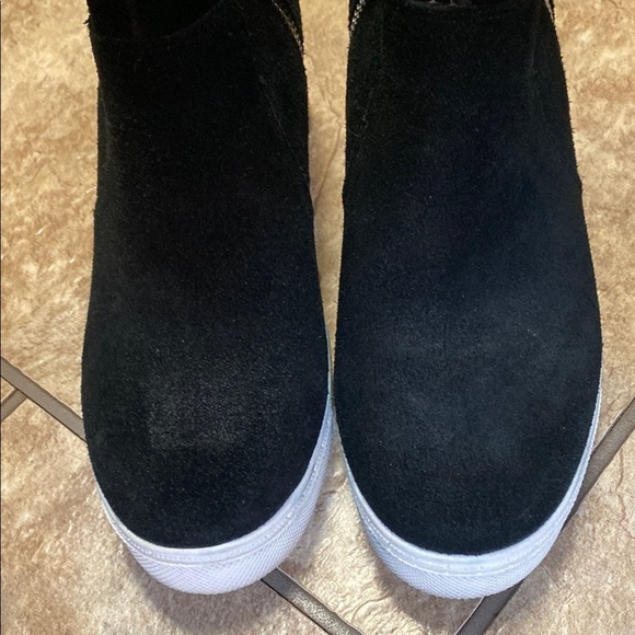 Steve Madden Black 10M Suede Ankle Boots - Picture 3 of 8